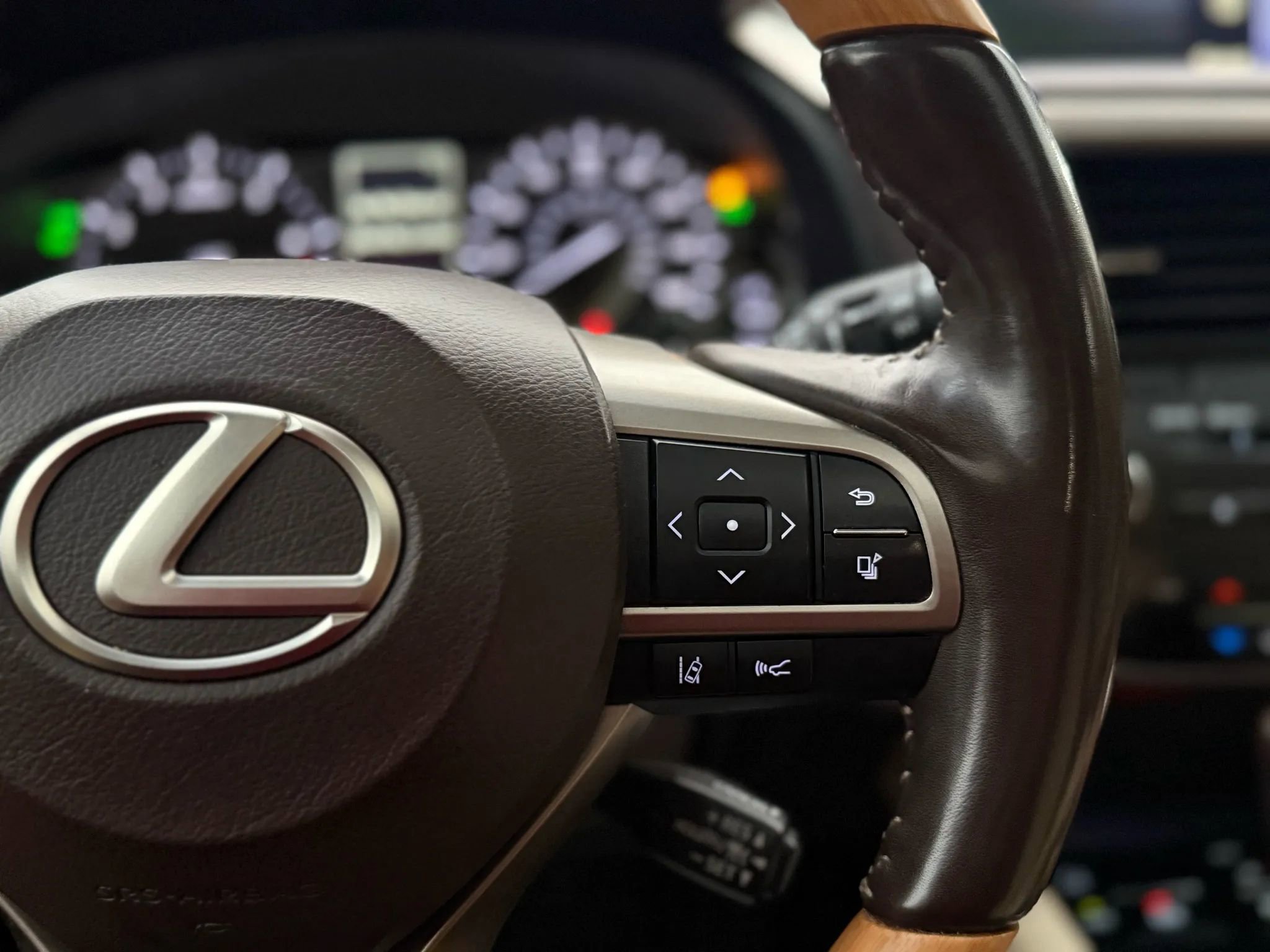 Used 2019 Lexus RX 350 AWD w/ Navigation Package image 38