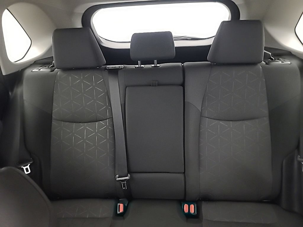 Used 2025 Toyota RAV4 XLE AWD/4WD image 26