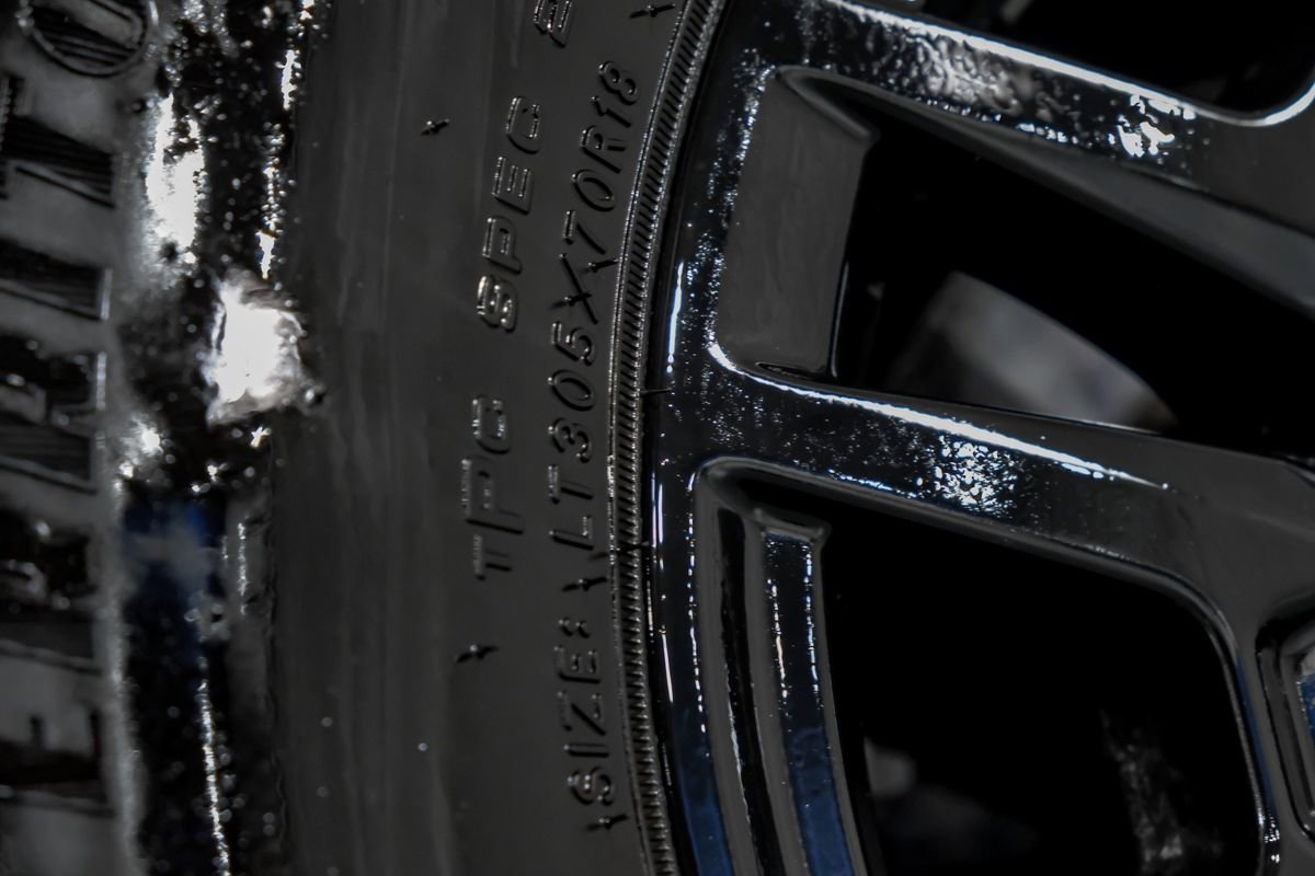 Used 2025 Chevrolet Silverado 2500 ZR2 w/ Technology Package image 57