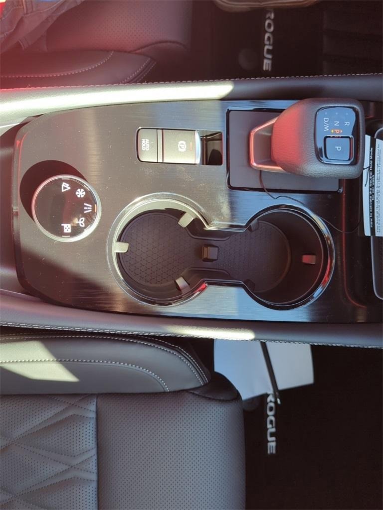 New 2026 Nissan Rogue Platinum image 16
