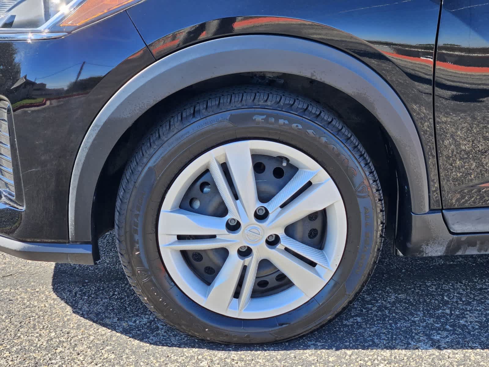Used 2024 Nissan Kicks S FWD image 9