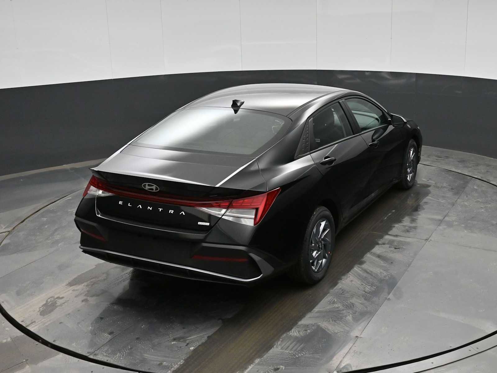 New 2026 Hyundai Elantra Blue image 28