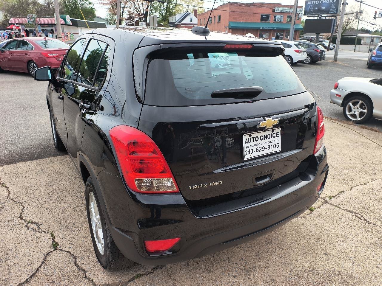 Used 2020 Chevrolet Trax LS AWD/4WD image 12