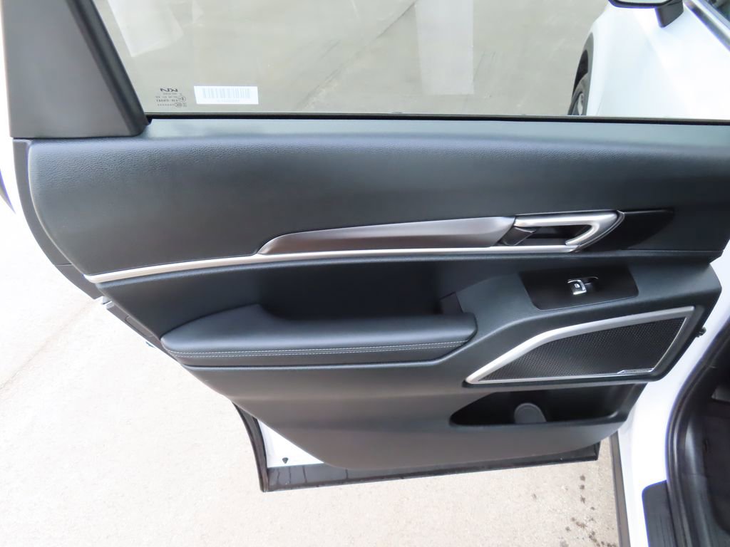 Used 2025 Kia Telluride S FWD image 27