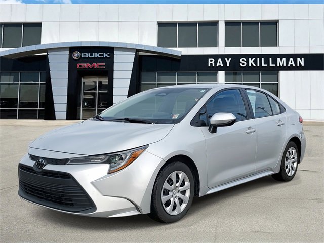 Used 2024 Toyota Corolla LE image 3