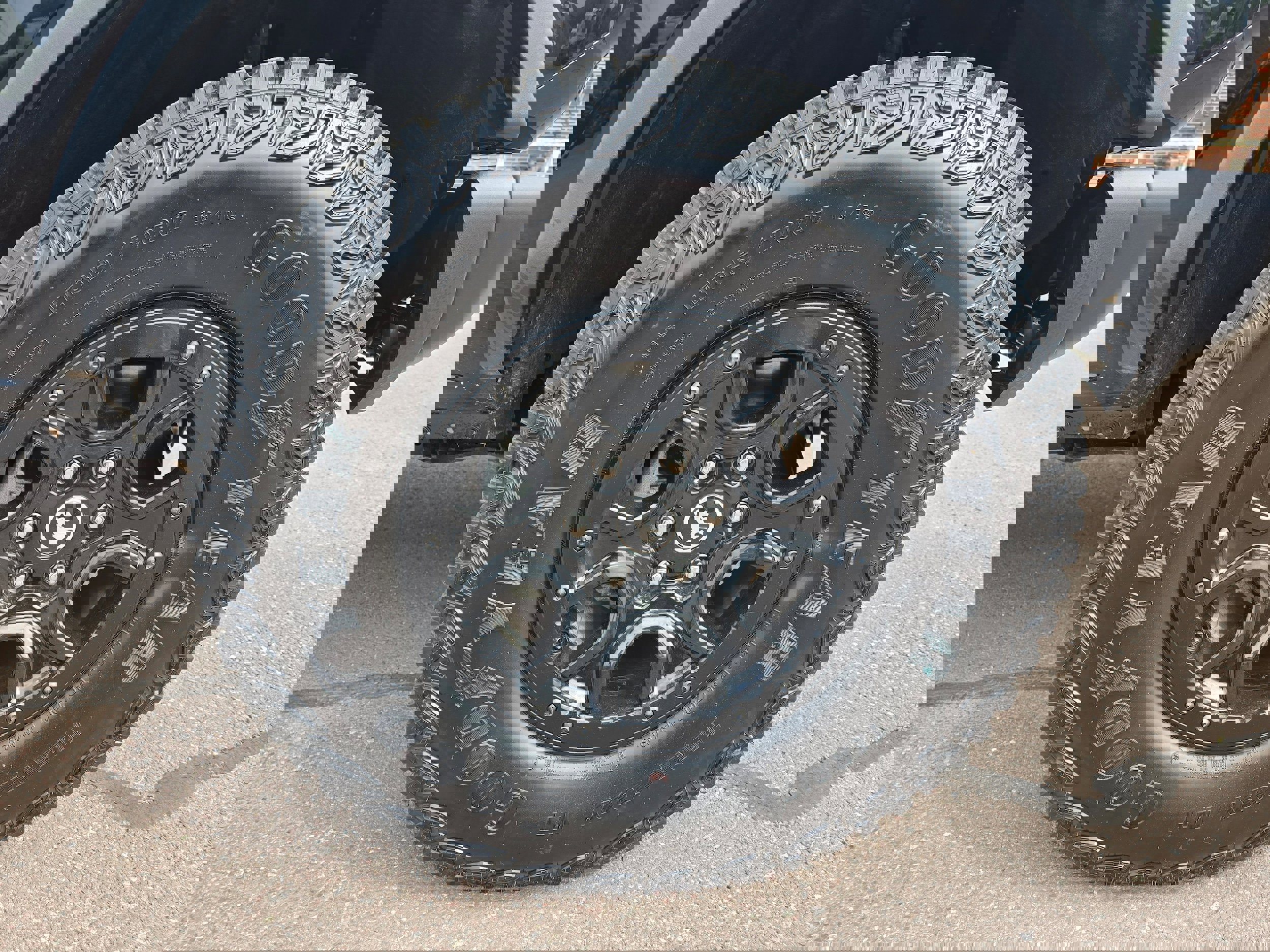 Used 2023 Ford Bronco Wildtrak image 13