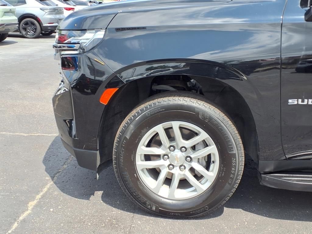 Used 2023 Chevrolet Suburban LT image 11