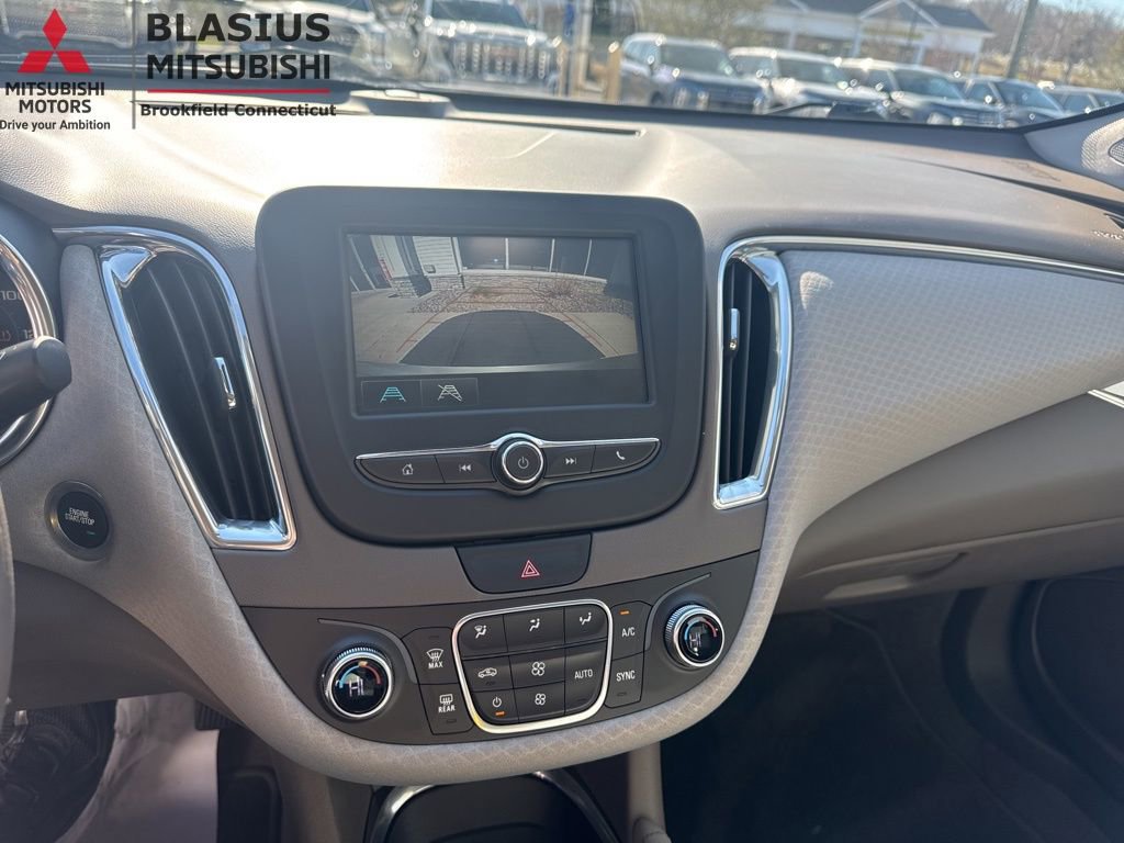 Used 2018 Chevrolet Malibu Hybrid FWD image 24