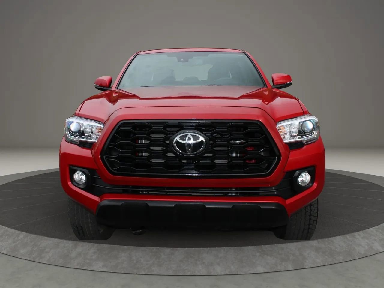 Used 2022 Toyota Tacoma TRD Off-Road image 3