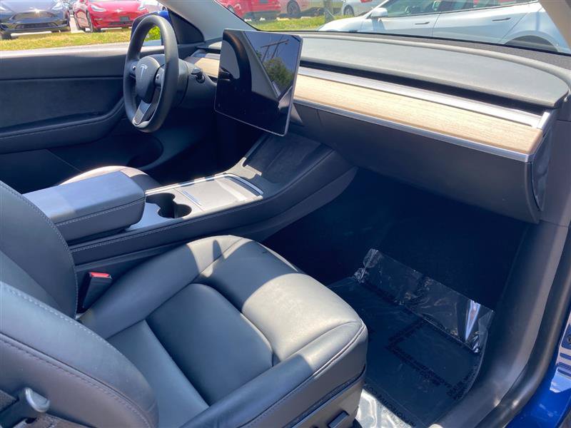 Used 2024 Tesla Model Y Long Range AWD/4WD image 11