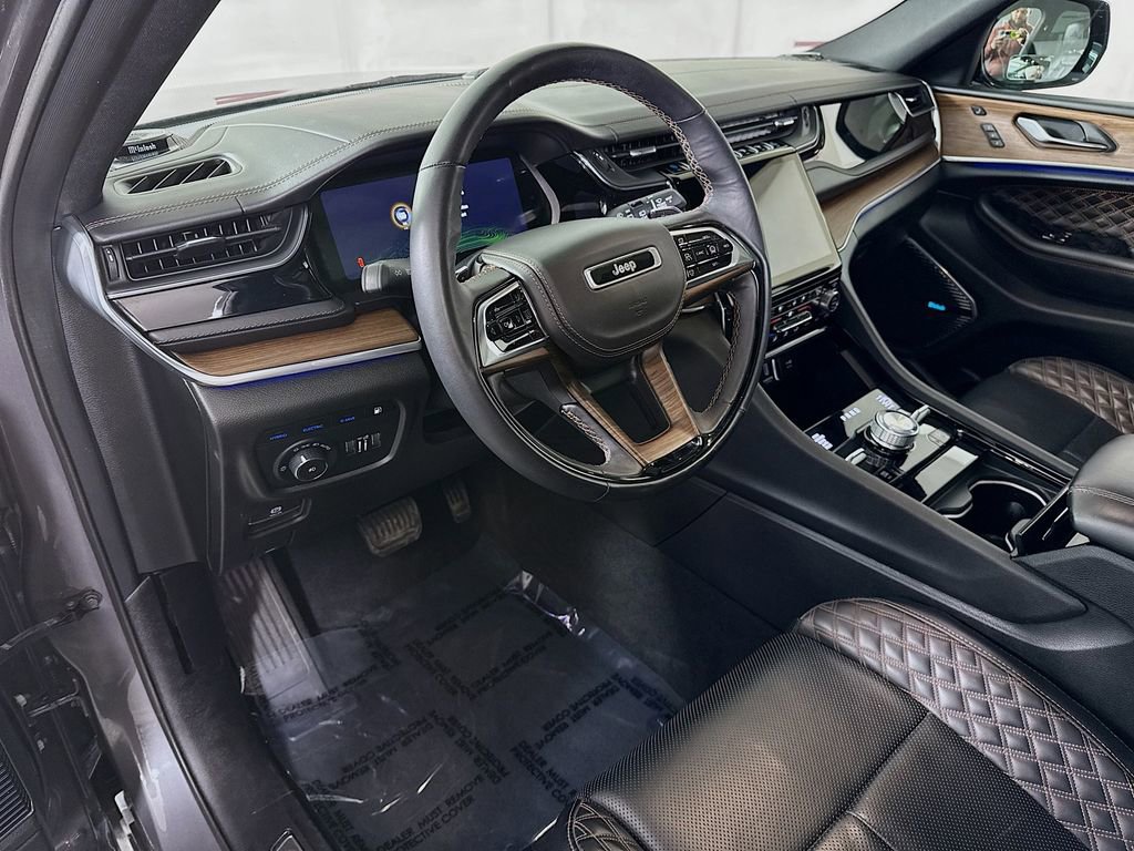 Used 2022 Jeep Grand Cherokee Summit AWD/4WD image 20
