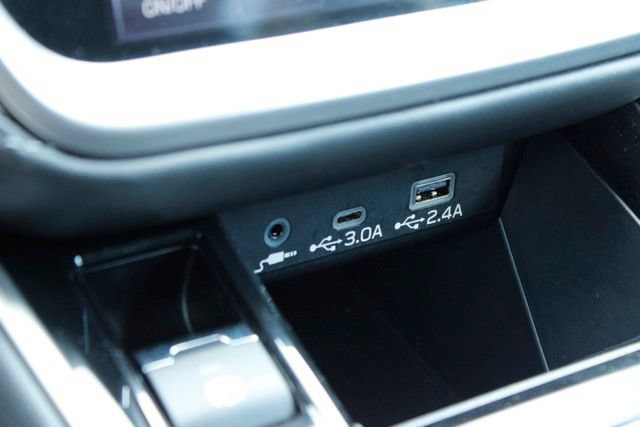 Used 2025 Subaru Outback Premium AWD/4WD image 30