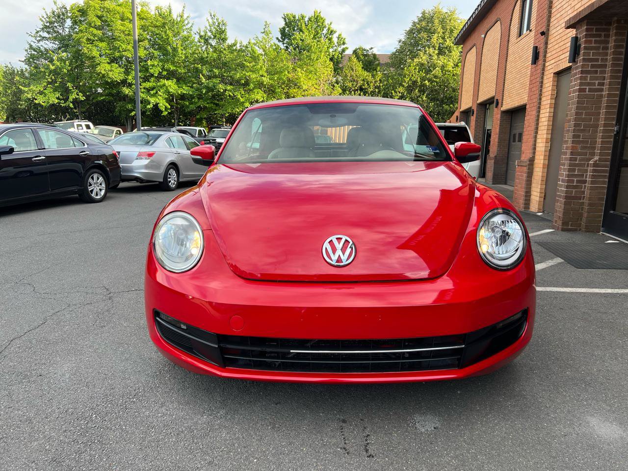 Used 2013 Volkswagen Beetle 2.5 FWD image 17