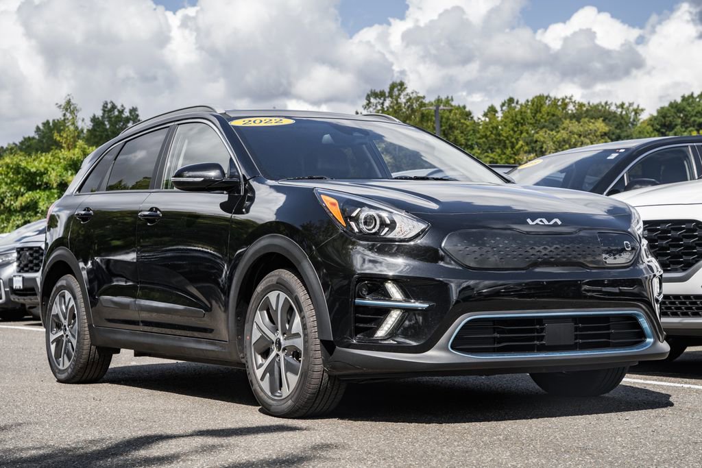 Used 2022 Kia Niro EX Premium w/ Cold Weather Package