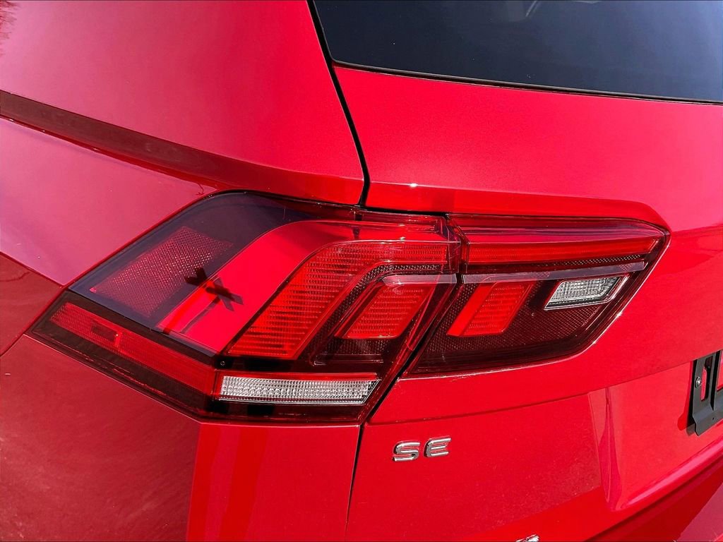 Used 2024 Volkswagen Tiguan SE image 31