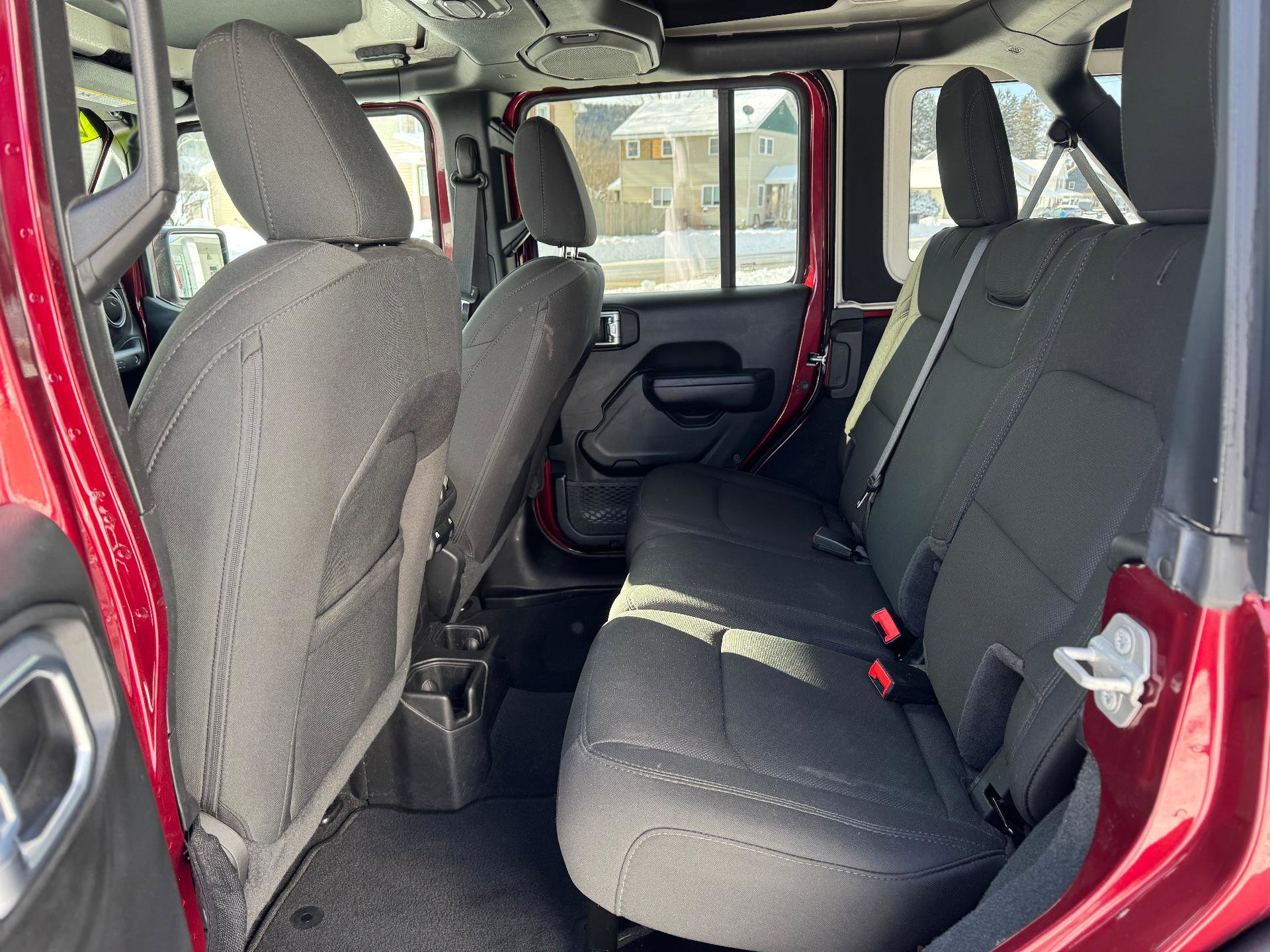 Used 2022 Jeep Wrangler Unlimited Sport image 39