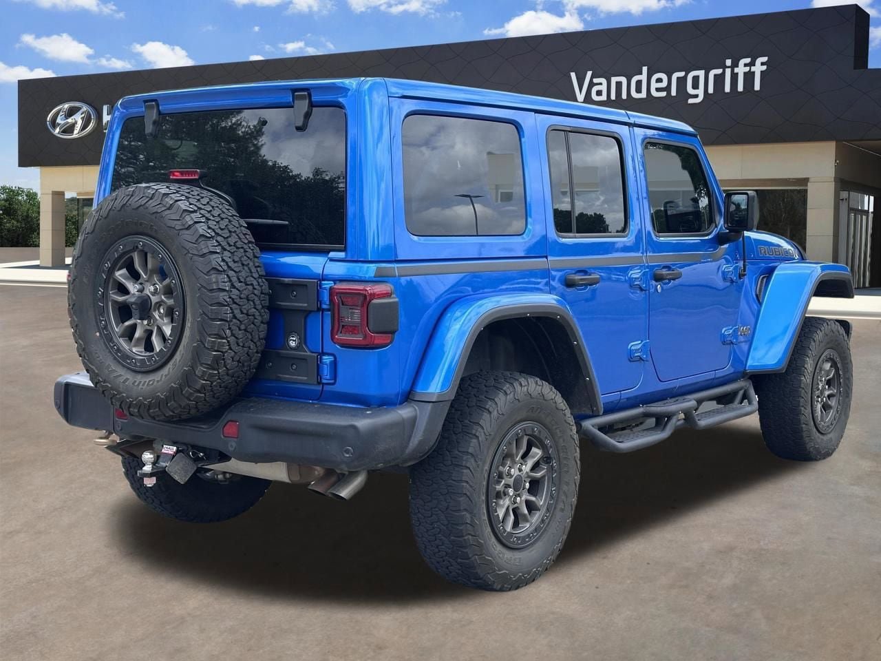 Used 2023 Jeep Wrangler Unlimited Rubicon 392 w/ Trailer Tow Package AWD/4WD image 12
