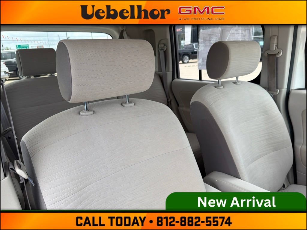 Used 2013 Nissan Cube 1.8 S w/ Interior Designer Pkg FWD image 4