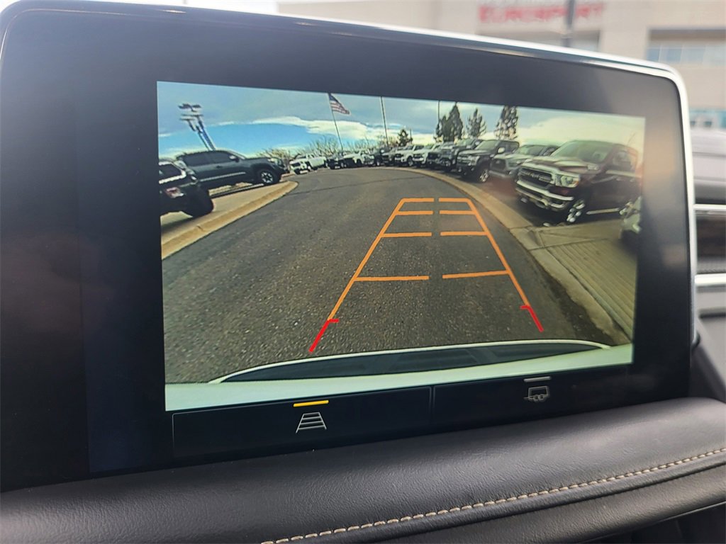 Used 2023 Chevrolet Suburban Premier image 28