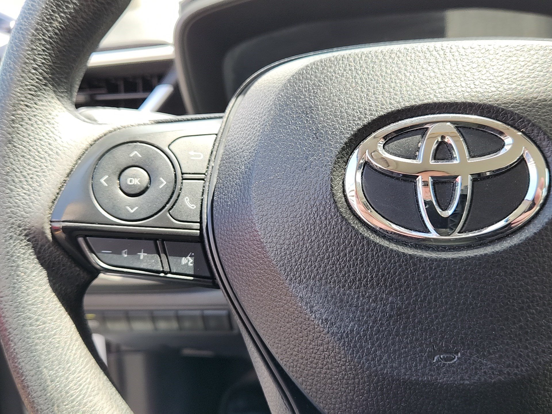 Certified 2023 Toyota Corolla LE FWD image 18