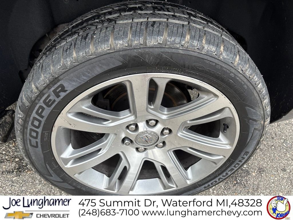 Used 2016 Cadillac Escalade Premium AWD/4WD image 12