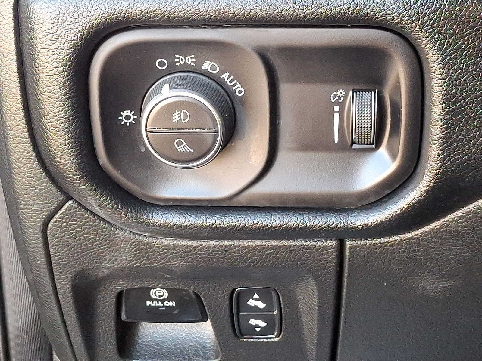 Used 2022 RAM 1500 Big Horn AWD/4WD image 24