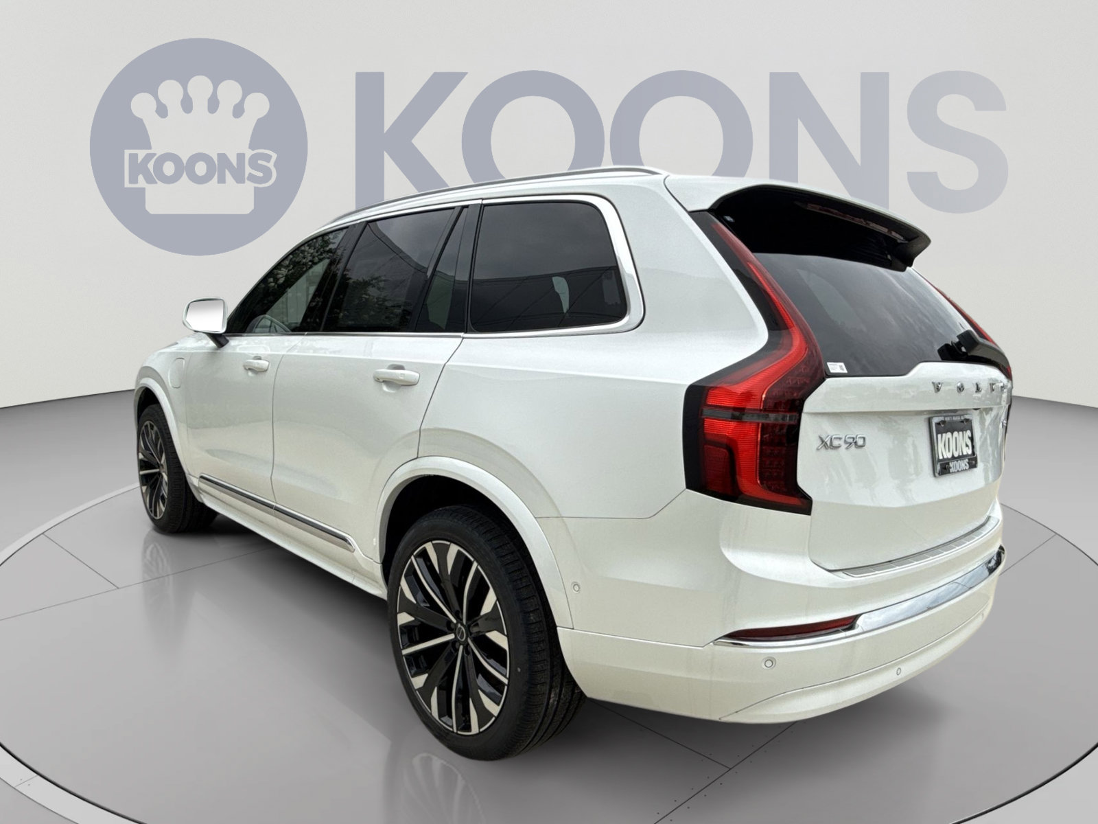 New 2026 Volvo XC90 T8 Plus w/ Protection Package Premier AWD/4WD image 14