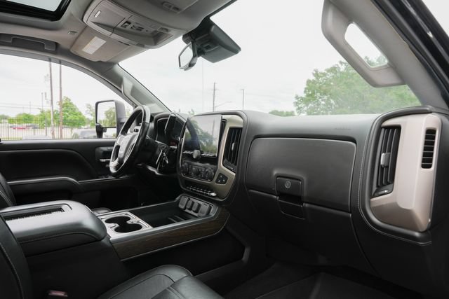 Used 2018 GMC Sierra 2500 Denali w/ Duramax Plus Package AWD/4WD image 35