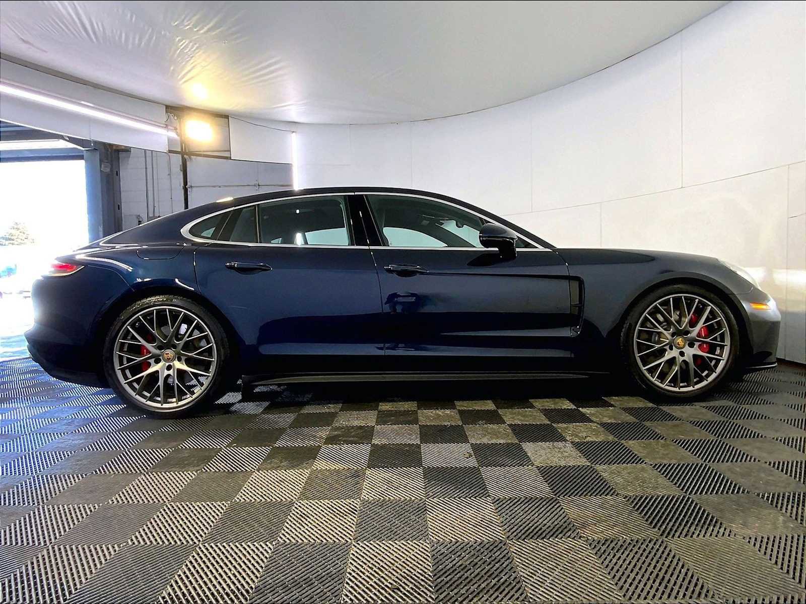 Certified 2023 Porsche Panamera 4S image 8