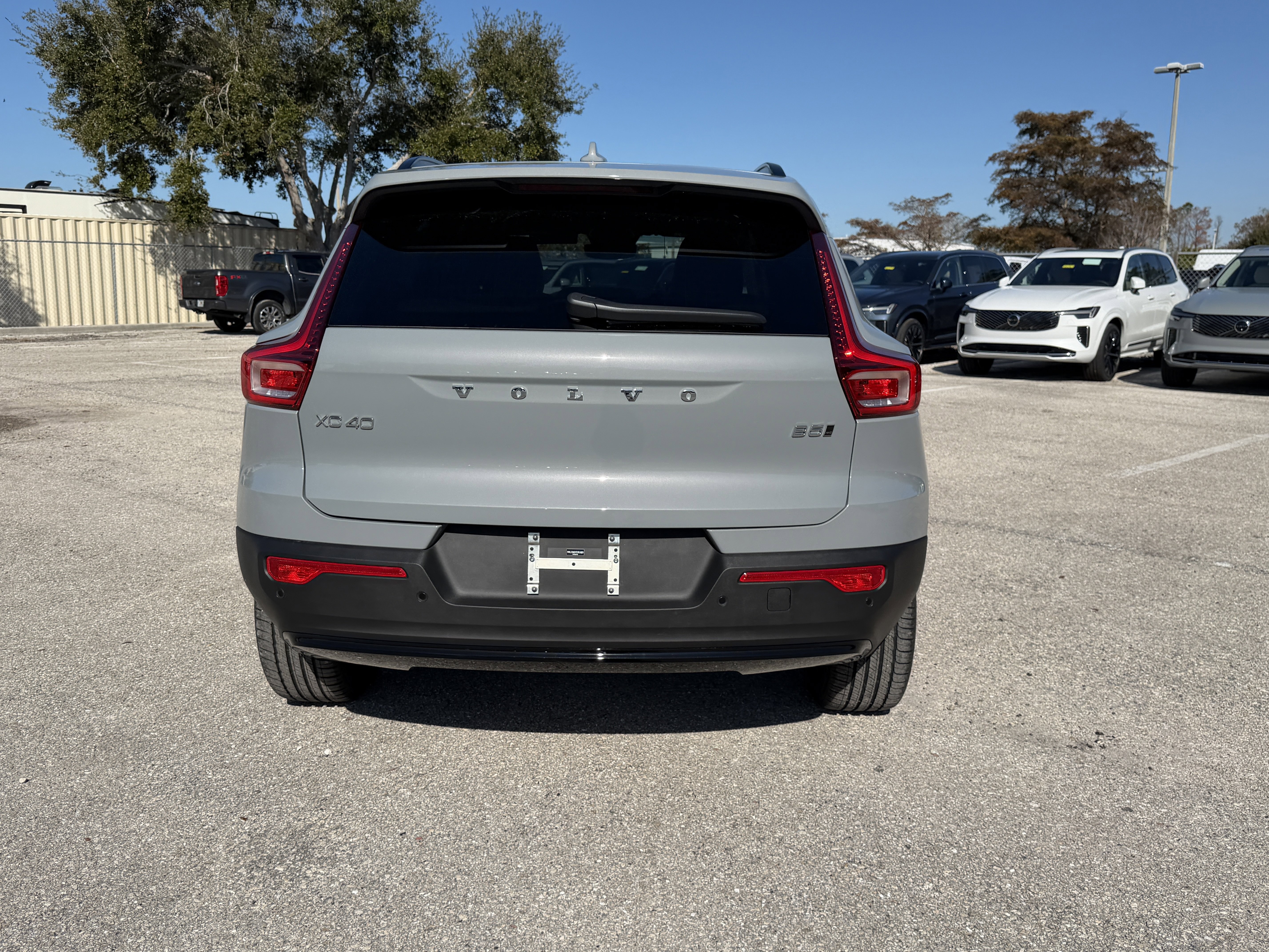 New 2026 Volvo XC40 B5 Plus w/ Climate Package image 4
