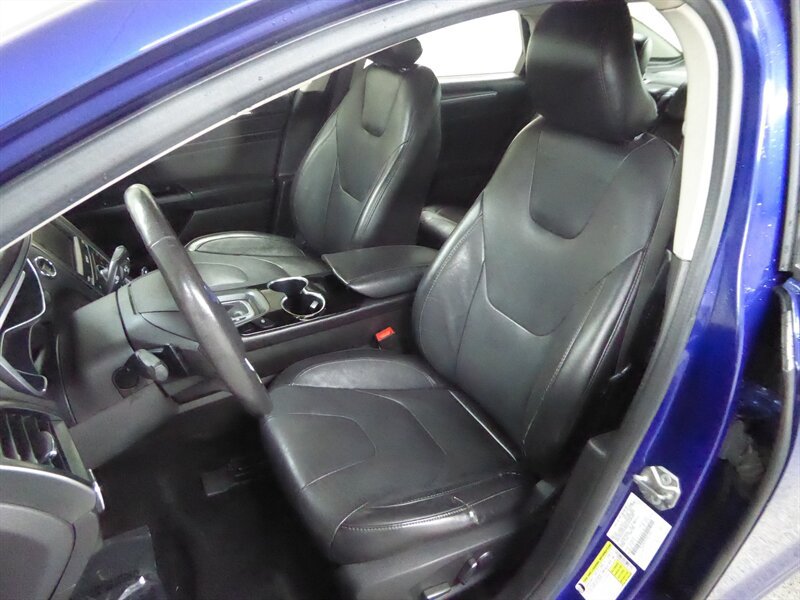 Used 2015 Ford Fusion Titanium AWD/4WD image 18
