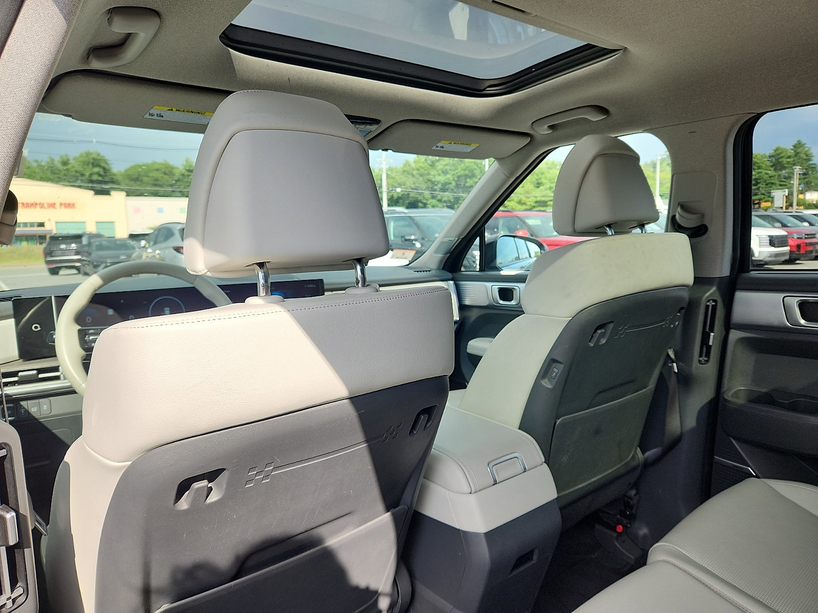 Certified 2024 Hyundai Santa Fe Limited AWD/4WD image 24