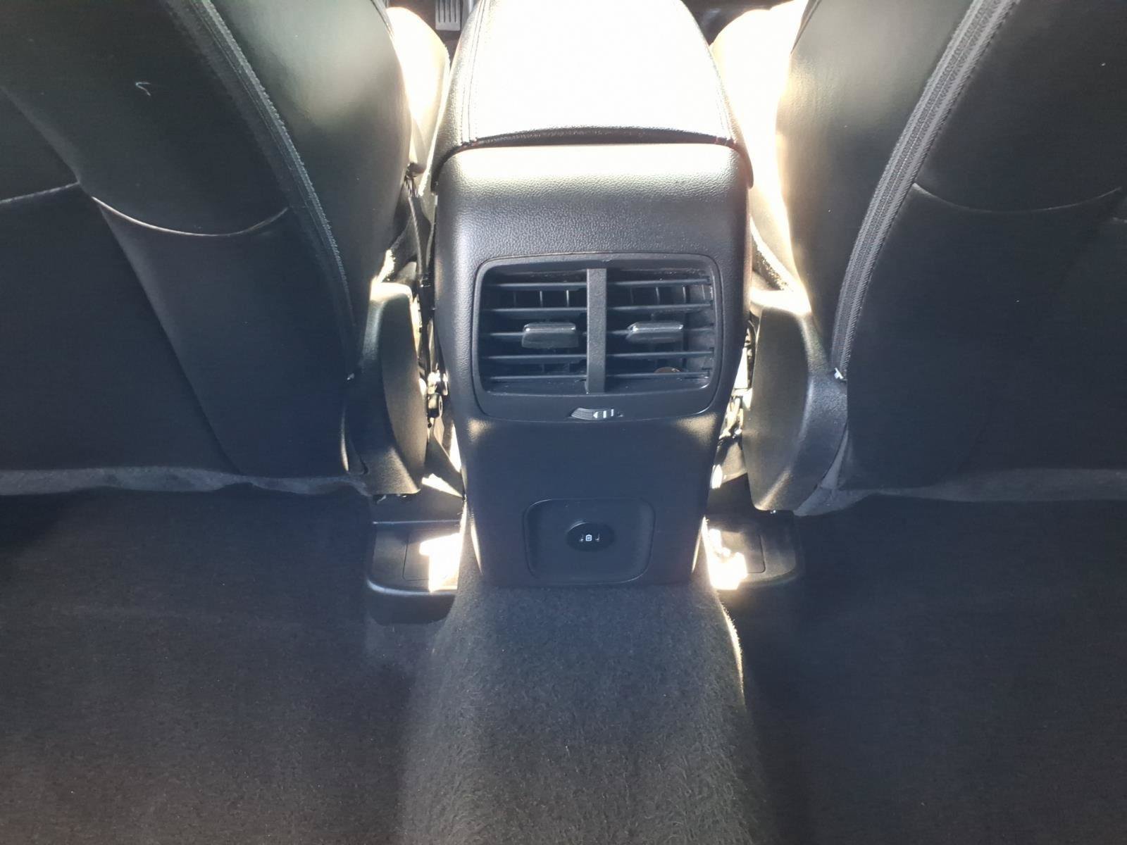 Used 2025 Ford Escape ST-Line Select AWD/4WD image 16