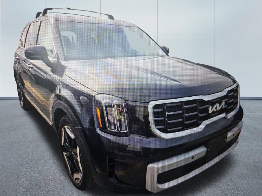 Used 2025 Kia Telluride S image 2