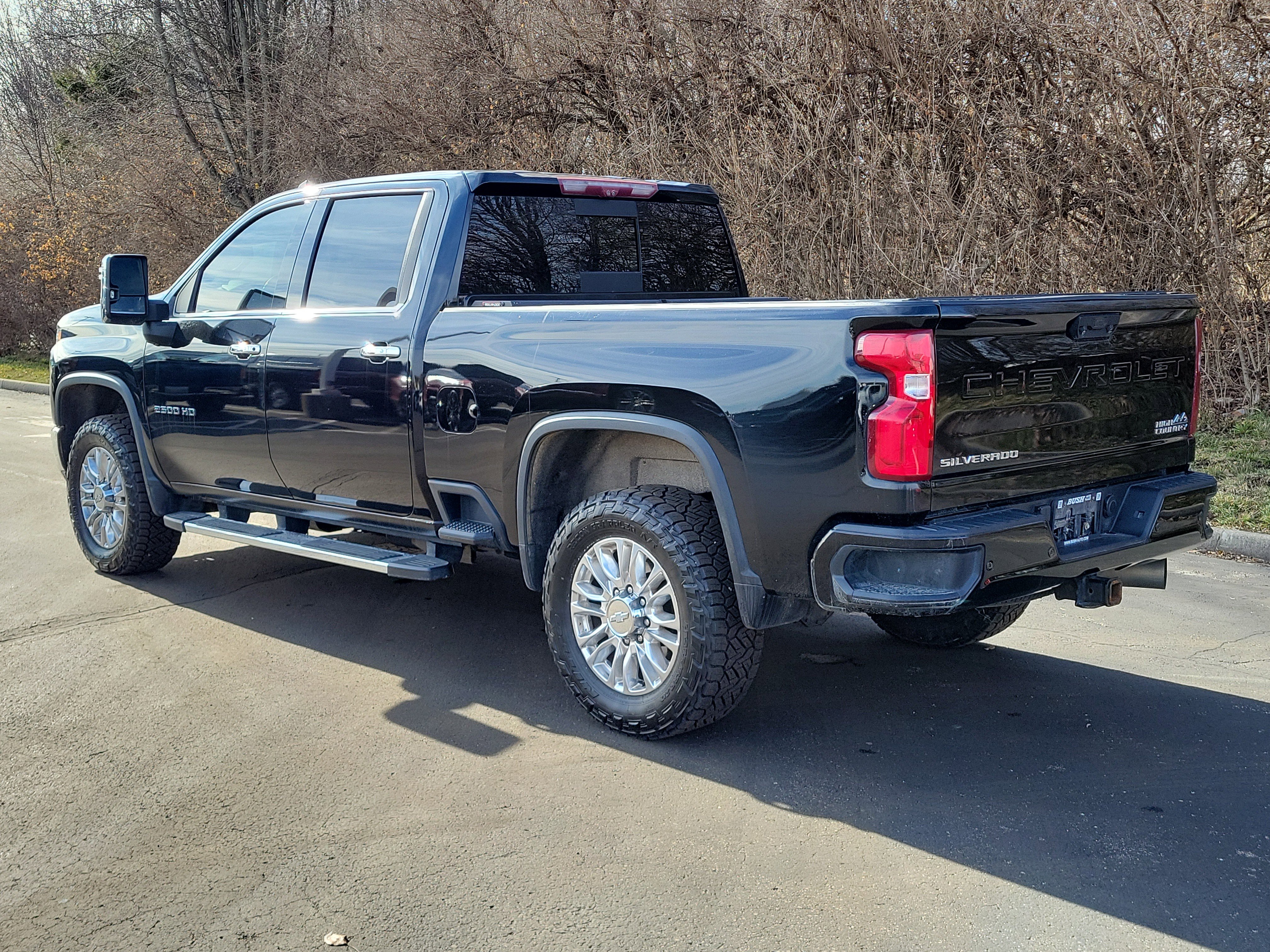 Used 2020 Chevrolet Silverado 2500 High Country image 3