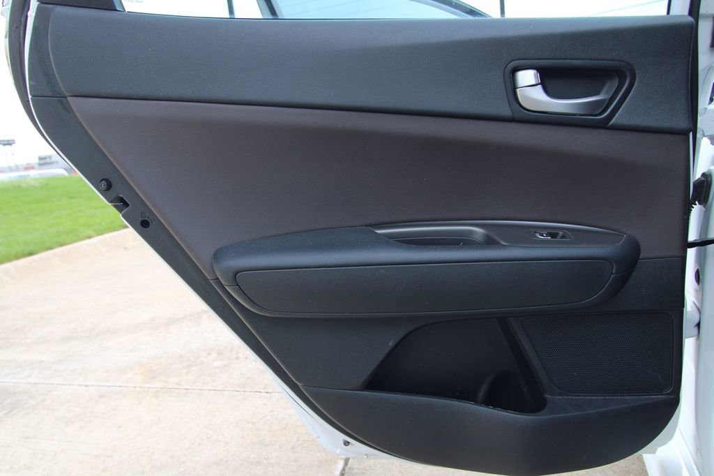 Used 2020 Kia Optima LX image 35