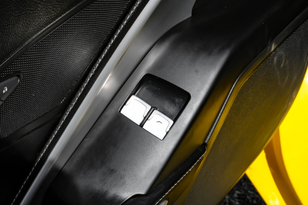 Used 2019 Chevrolet Corvette Stingray Coupe w/ 1LT RWD image 30