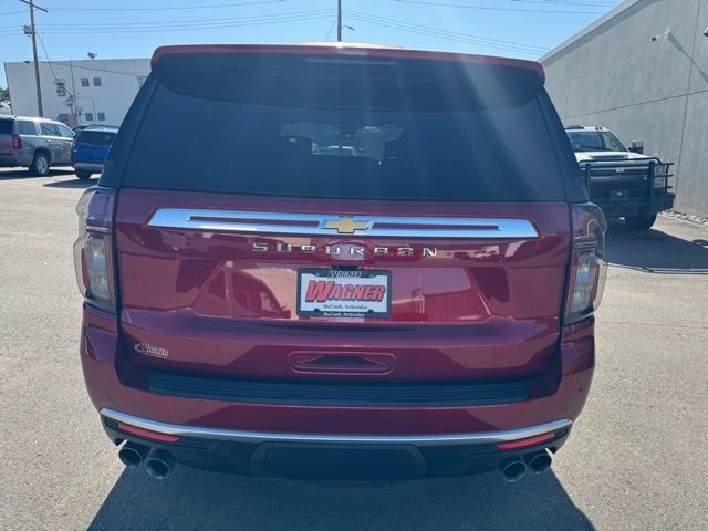 Used 2024 Chevrolet Suburban High Country w/ Advanced Technology Package image 4