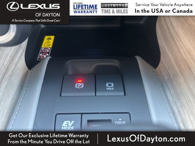 Used 2023 Toyota Venza XLE image 27