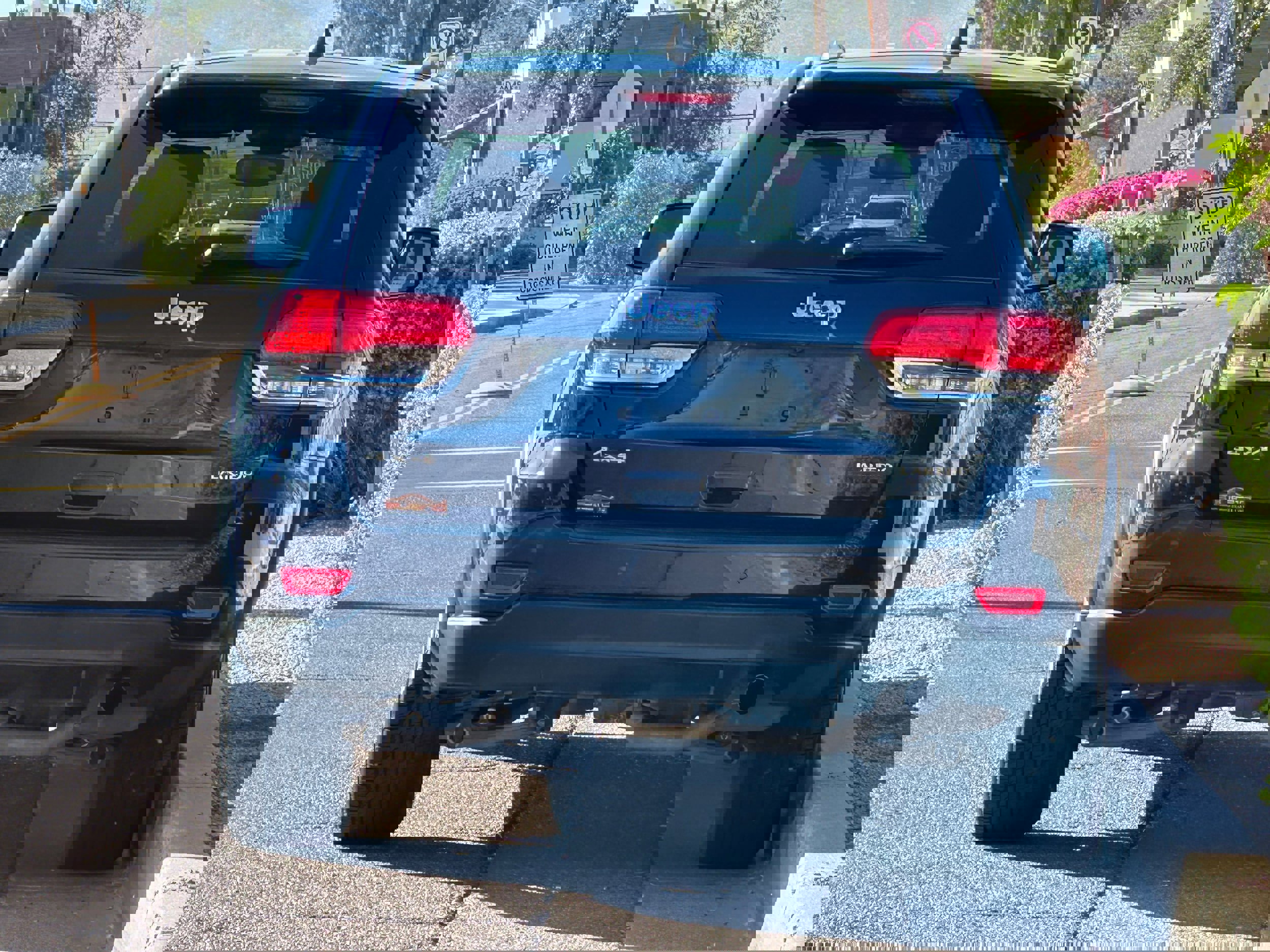 Used 2017 Jeep Grand Cherokee Laredo w/ Quick Order Package 23E image 5