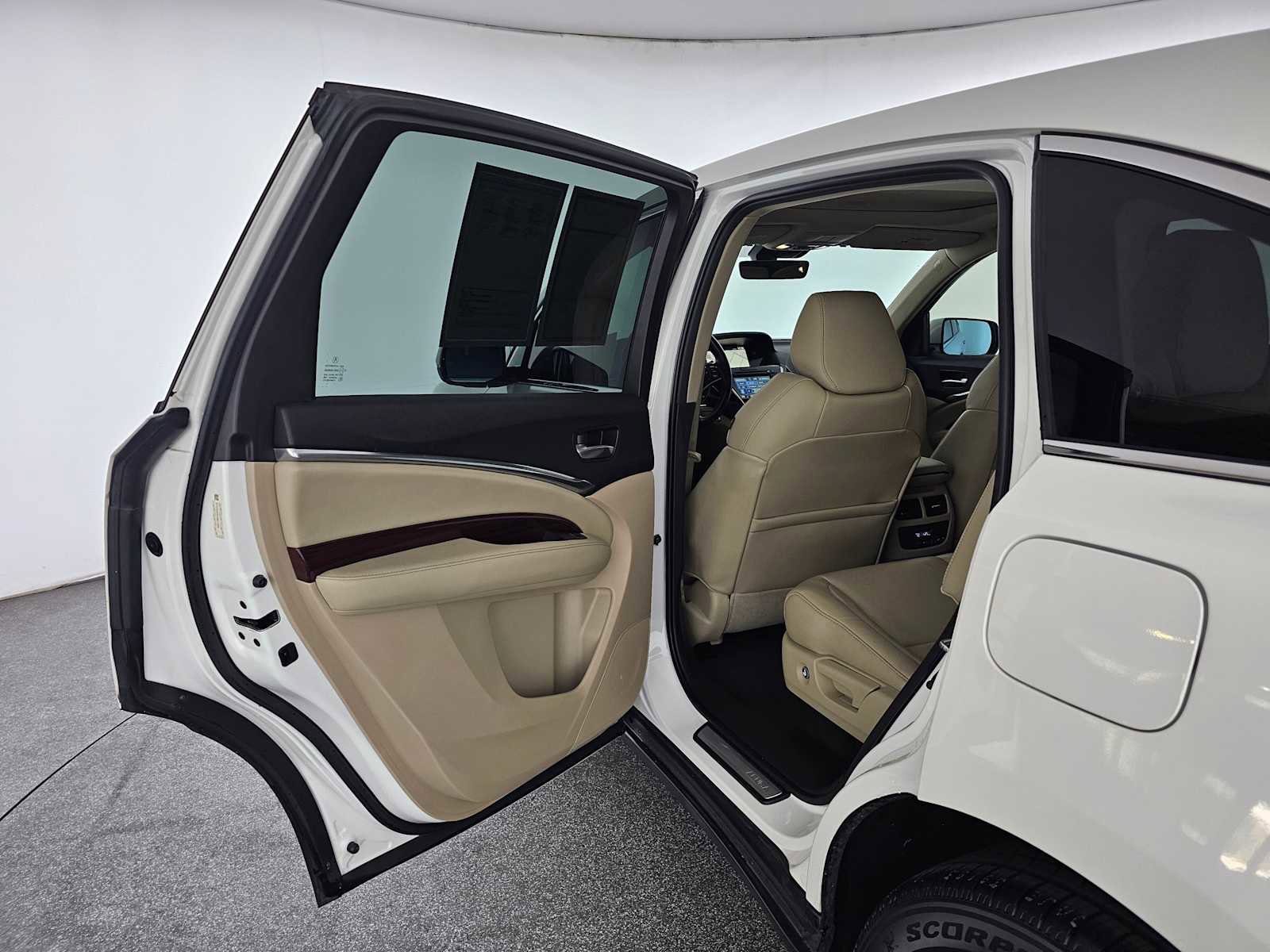 Used 2016 Acura MDX FWD w/ Technology Package image 17