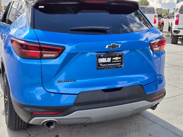 Certified 2025 Chevrolet Blazer LT w/ Sound & Technology Package FWD image 5