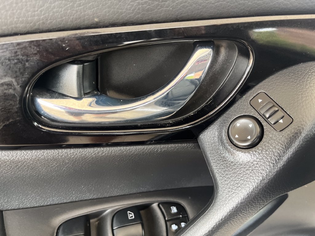 Certified 2022 Nissan Rogue Sport SV FWD image 15