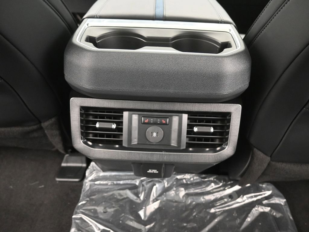 New 2026 Ford F250 Platinum w/ FX4 Off-Road Package image 16