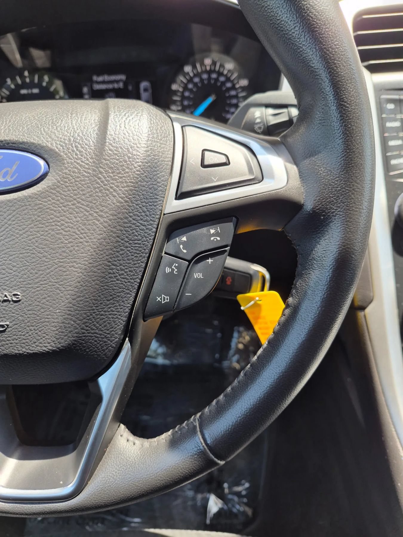 Used 2013 Ford Fusion SE FWD image 13