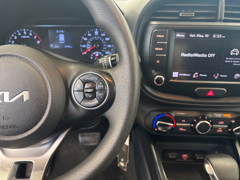 Certified 2022 Kia Soul LX w/ Technology Package FWD image 14