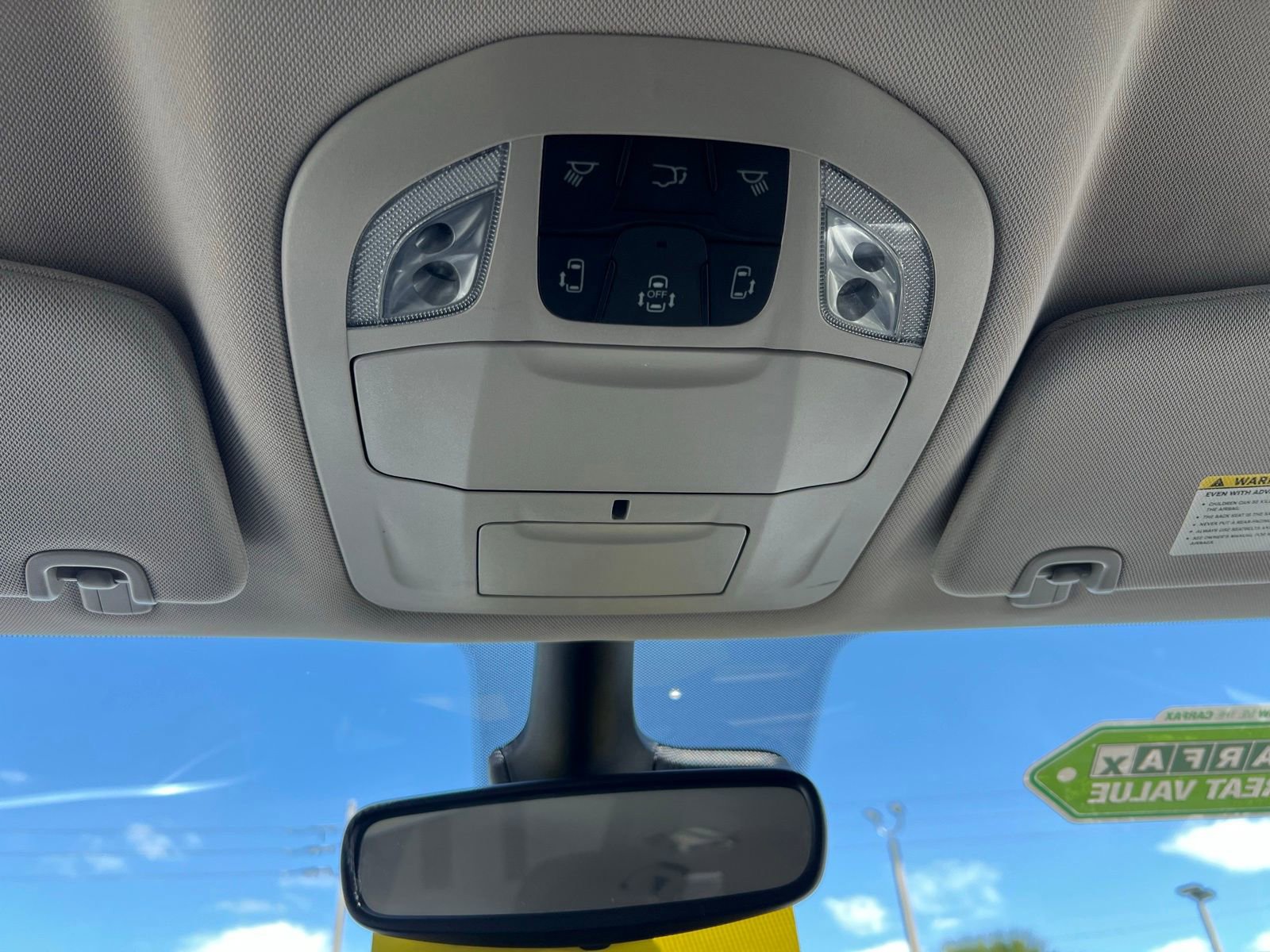 Used 2023 Chrysler Pacifica Touring-L image 36