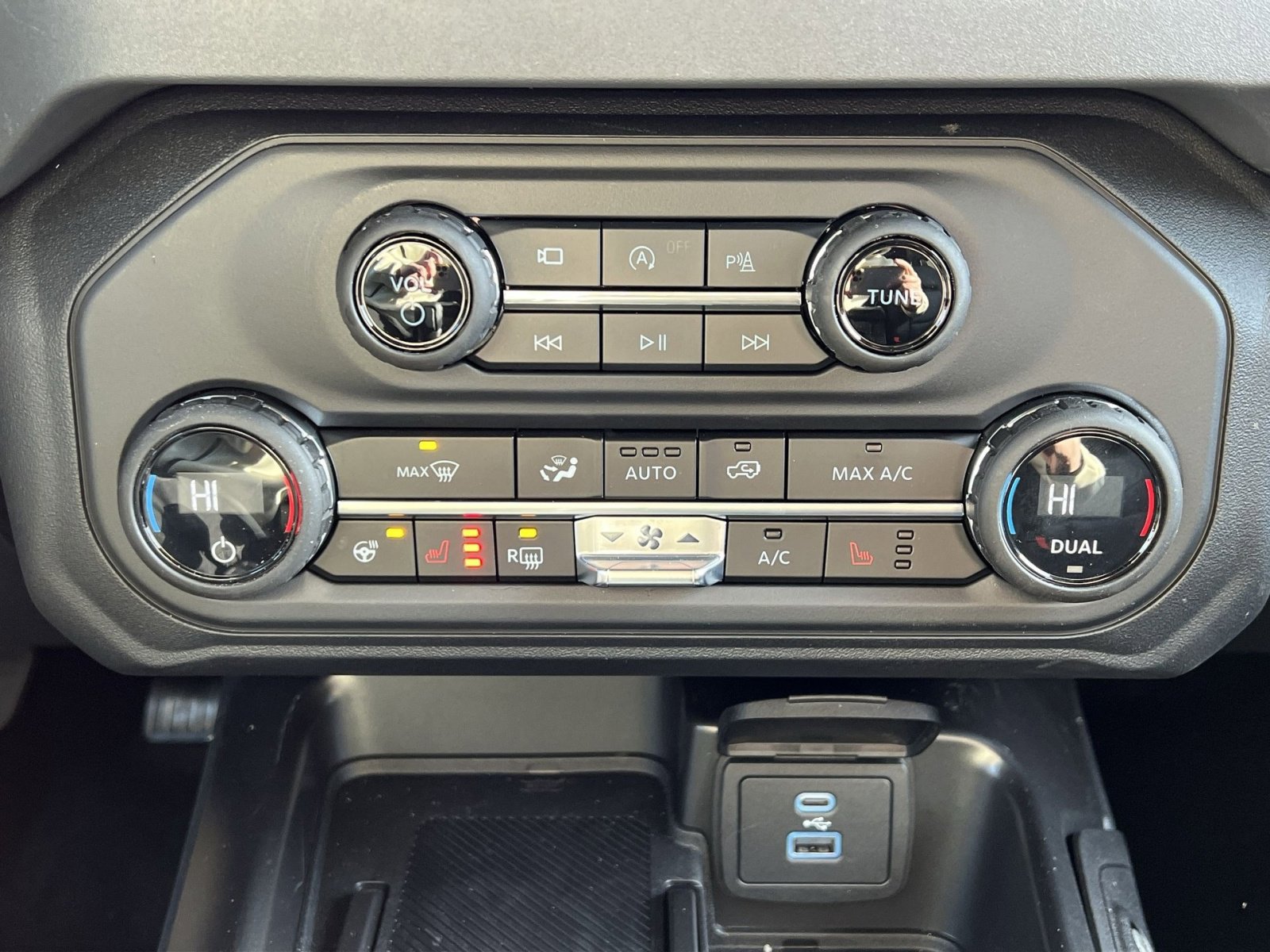 New 2025 Ford Bronco Outer Banks image 21