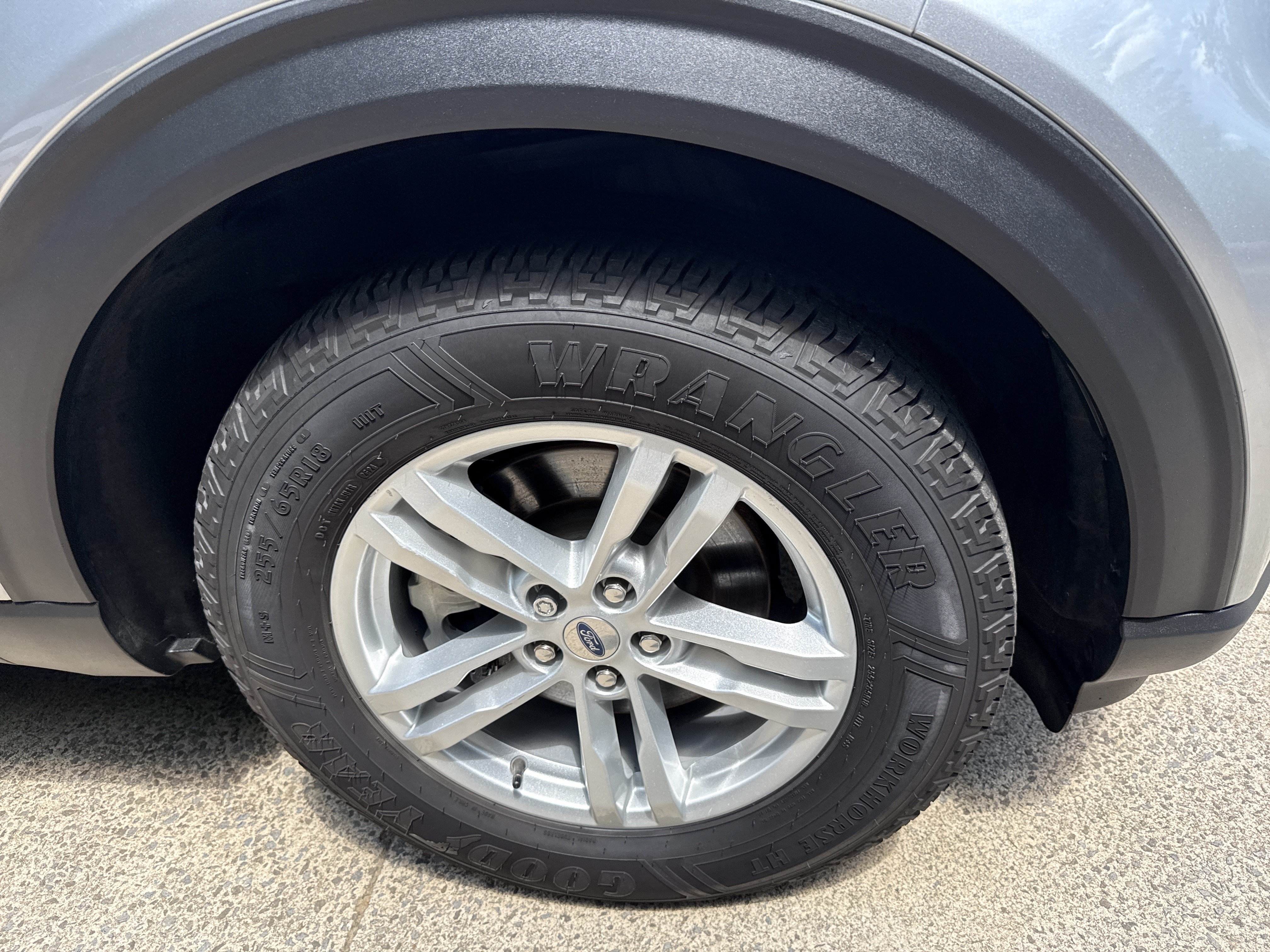 Used 2023 Ford Explorer XLT RWD image 12