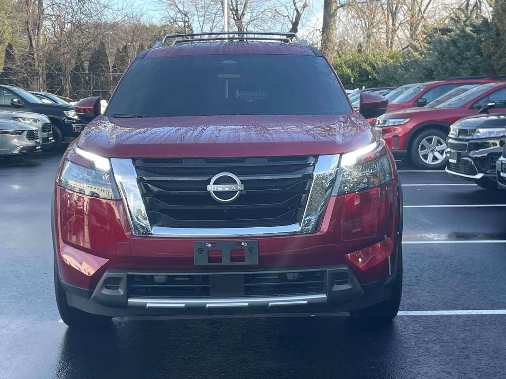 Used 2025 Nissan Pathfinder SL w/ SL Premium Package image 2